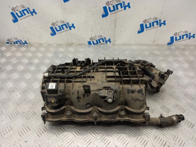 Колектор впускний 11618603914 BMW