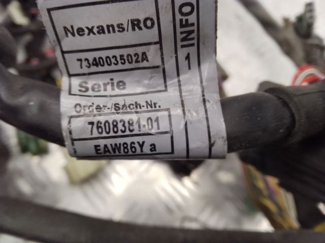 Електропроводка моторного віддсіка 12517608381 BMW