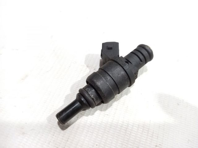 Форсунка вприску палива Бмв 7