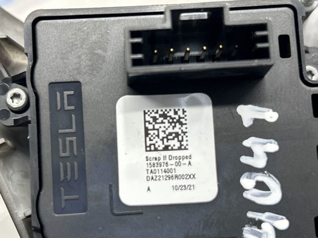 Блок кнопкових перемикачів кермового колеса 158397600A TESLA