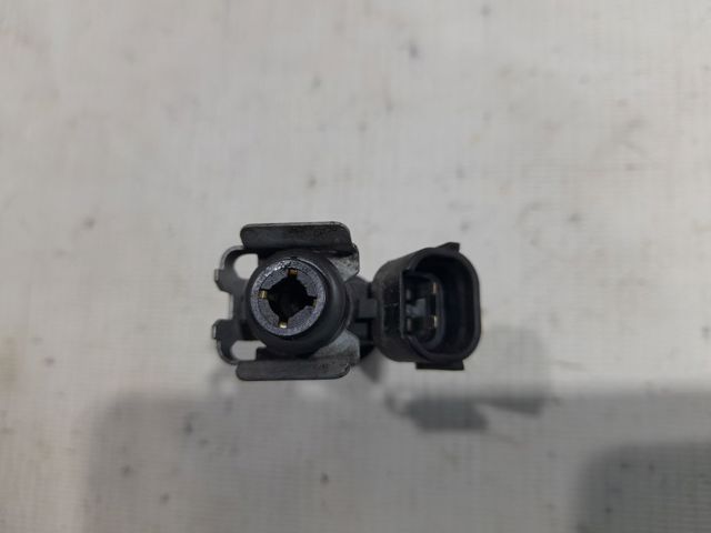 Форсунка вприску палива 166003TA0A NISSAN