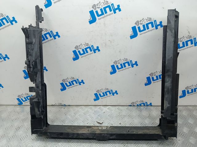 Рамка кріплення радіатора 17118570841 BMW