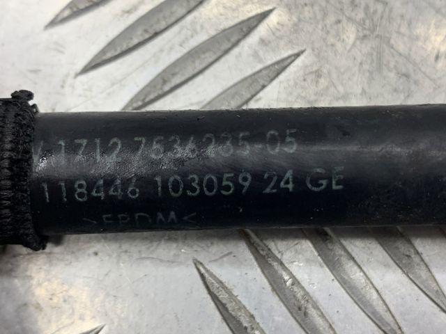 Шланг розширювального бачка, верхній 17127536235 BMW