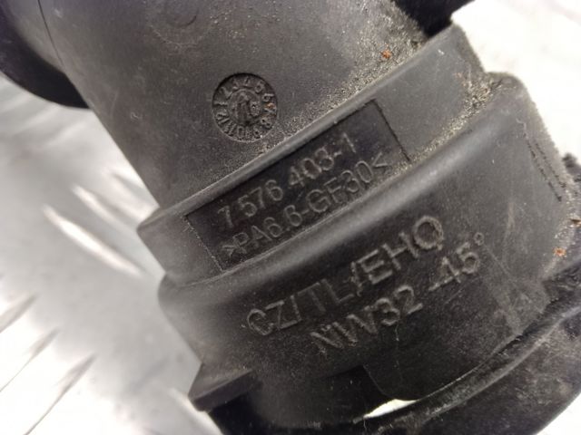 Шланг/патрубок радіатора охолодження, нижній 17127576358 BMW