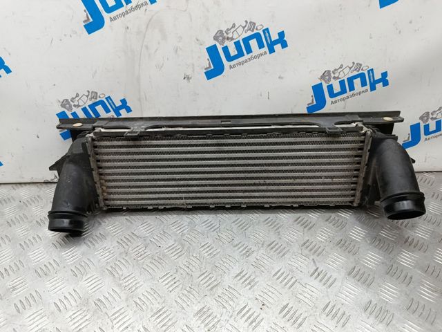 Охолоджувач наддувочного повітря 17517593845 BMW