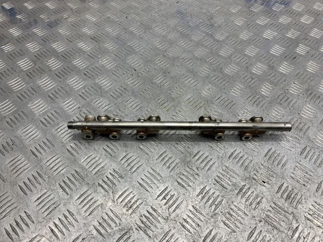 Розподільник палива 175215NA0A NISSAN