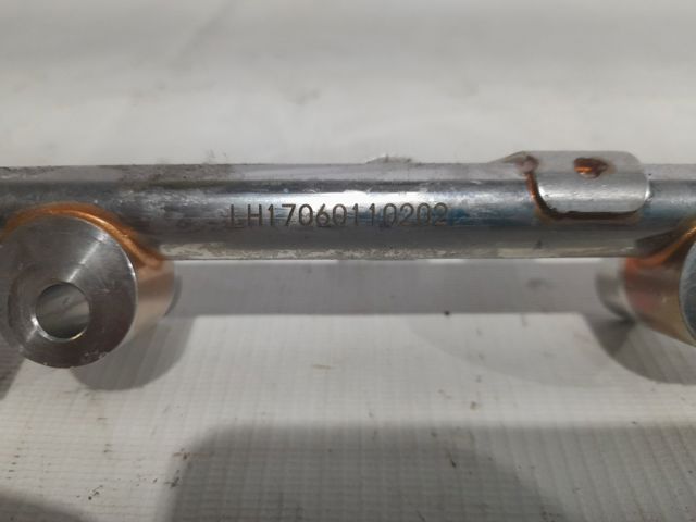 Розподільник палива (рампа), правий 175226KA0B NISSAN
