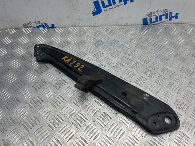 Кронштейн супорта радіатора нижнього 17A805932A VAG