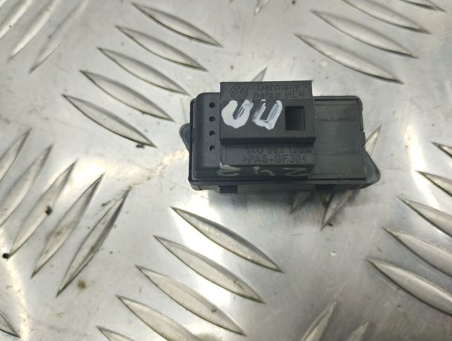 Кнопка центрального замка 1K0962126BREH VAG