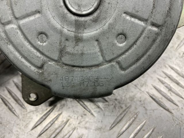 Мотор вентилятора системи охолодження, лівий 214874GA0B NISSAN
