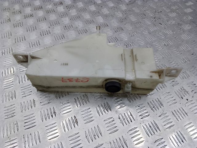 Водяний бачок системи охолодження 217101MA0A NISSAN