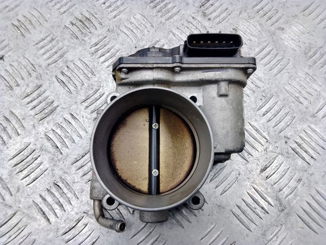 Дросільна заслінка в зборі 2203038010 TOYOTA