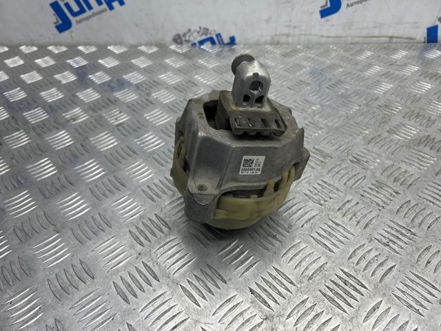 Ліва опора двигуна 22116860491 BMW