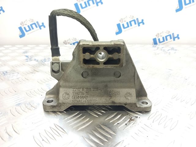 Кріплення подушки коробки передач 22326781235 BMW