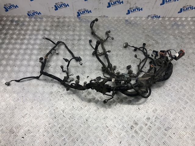 Електропроводка моторного віддсіка 240115NA0A NISSAN