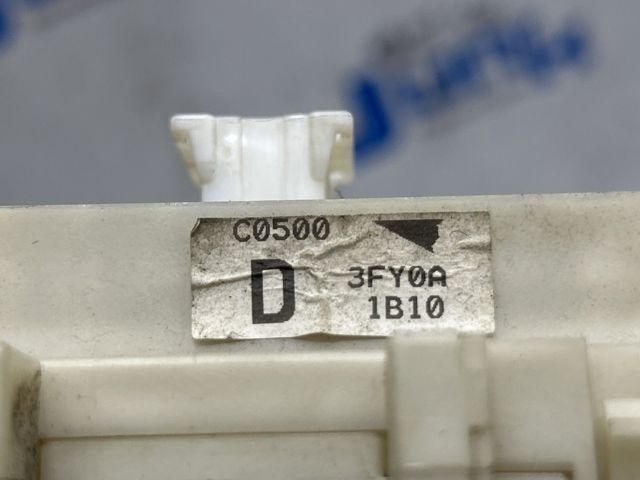 Реле запобіжників 243841CA0A NISSAN