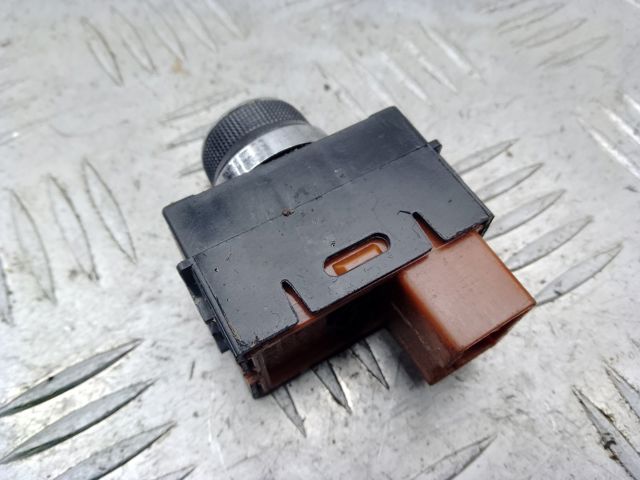 Кнопка обігріву сидіння 25500JJ50C NISSAN