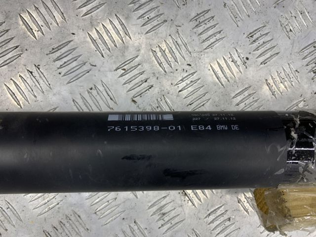 Вал карданний задній, у зборі 26107615398 BMW