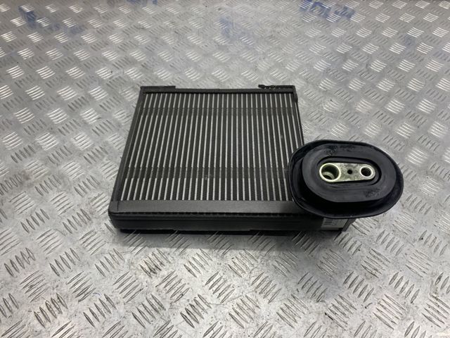 Охолоджувач повітря 272804GF0B NISSAN