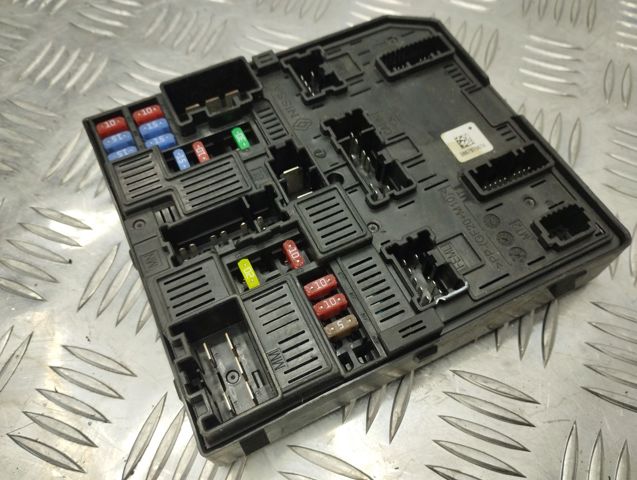 Корпус запобіжників 284B75NA0C NISSAN