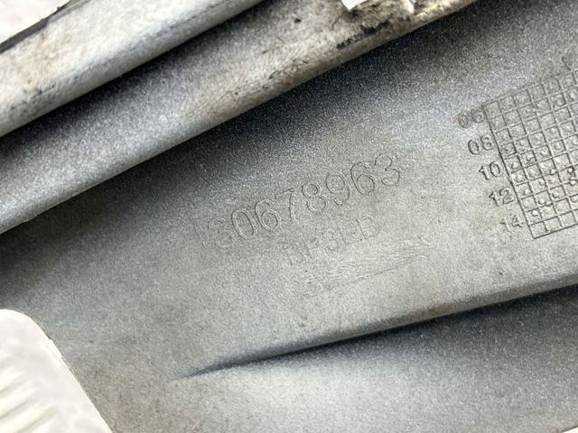 Буфер (бампер) задній 30678963 VOLVO