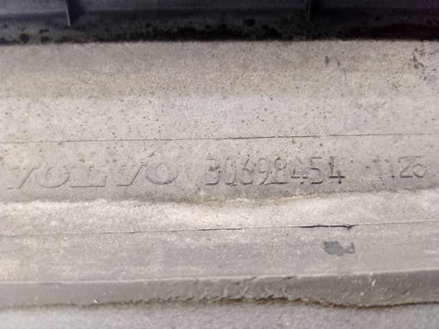 Накладка задніх правих дверей, нижня 30698454 VOLVO