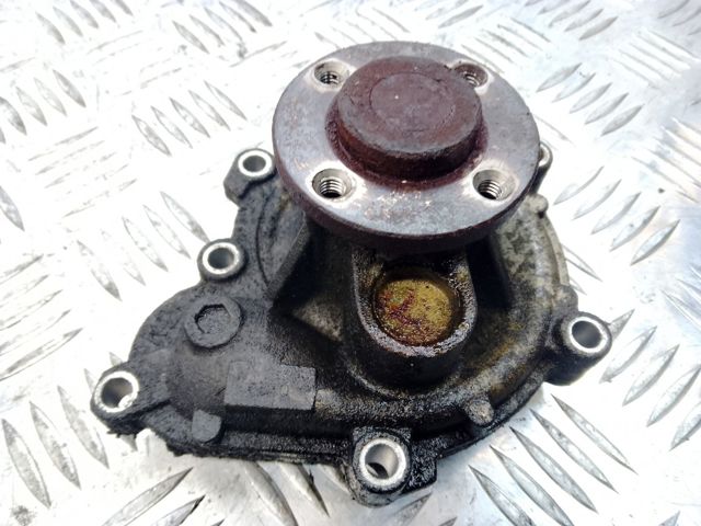 Помпа охолодження 30731384 VOLVO