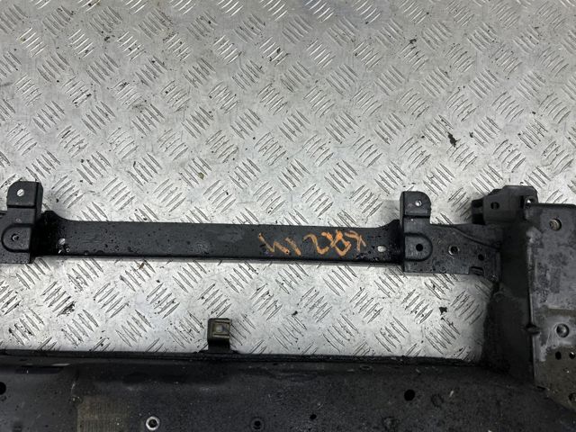 Передня балка 31116779357 BMW