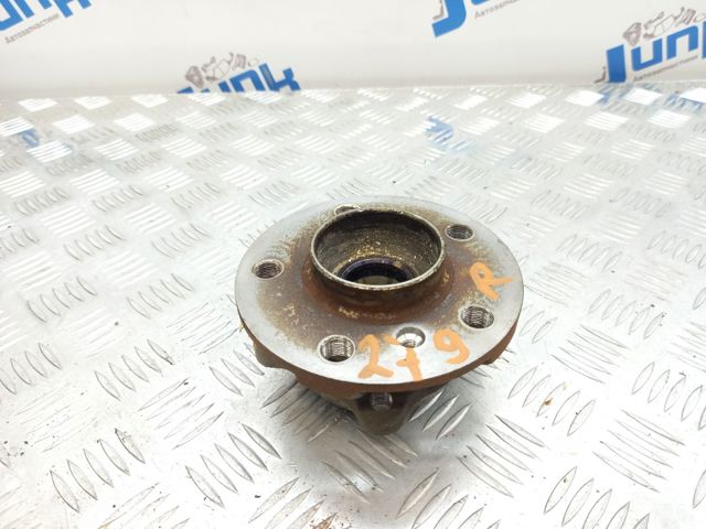 Маточина колеса передня 31208845775 BMW