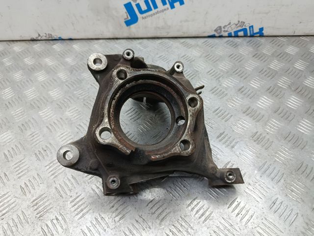 Цапфа передні праві 31216855954 BMW