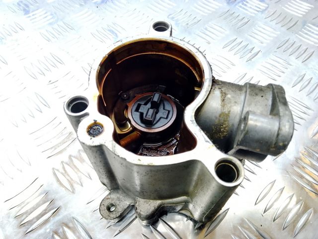 Насос вакуумний 31316143 VOLVO