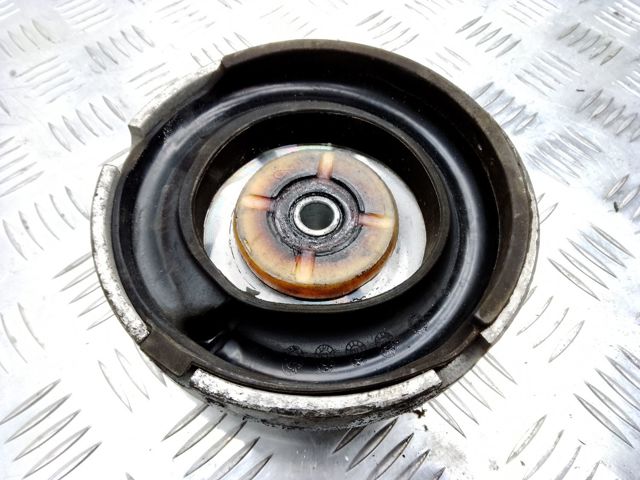 Подушка амортизатора переднього 31336788776 BMW