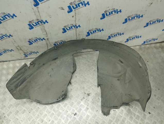 Підкрилок передній правий 31353709 VOLVO