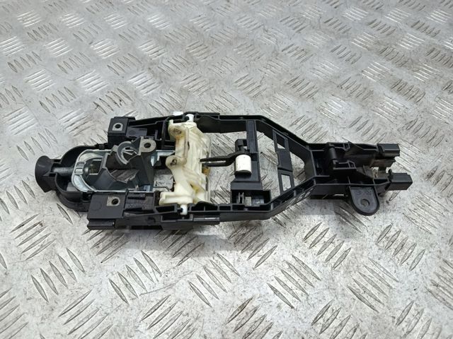 Тримач зовнішньої ручки дверей, передньої лівої 31378251 VOLVO