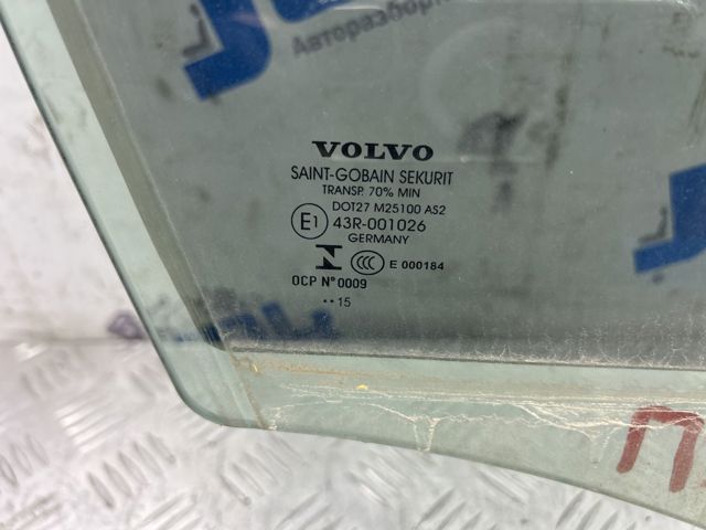 Скло передньої правої двері 31385411 VOLVO