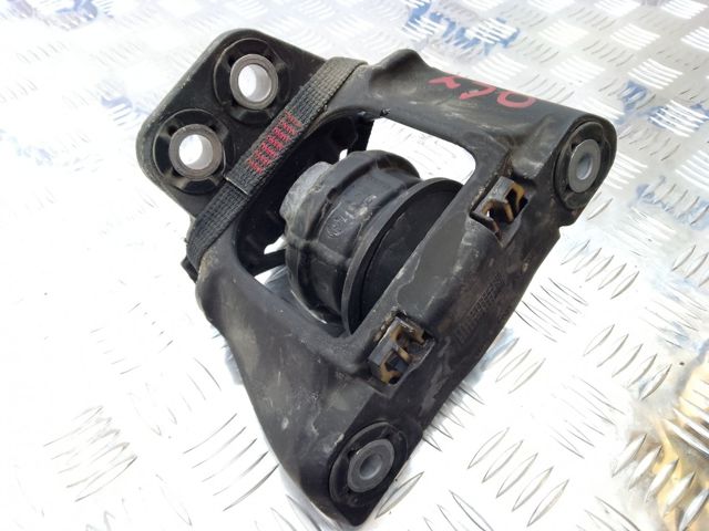 Права опора двигуна 31686885 VOLVO