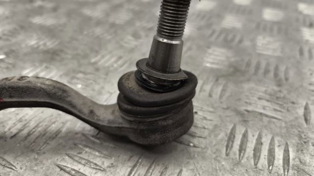 Тяга рульова в зборі 32106787472 BMW