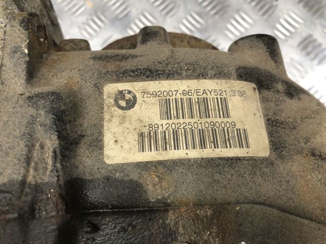 Редуктор колісний моста заднього 33107636994 BMW
