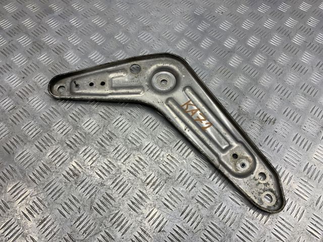 Кронштейн задньої балки 33326770978 BMW