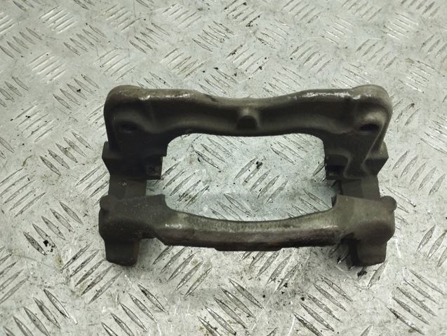 Скоба супорта переднього 34116867312 BMW