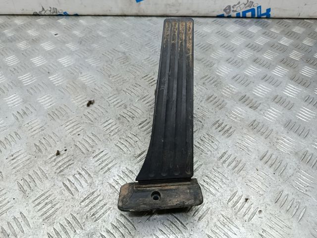 Підаль газу 35426852644 BMW