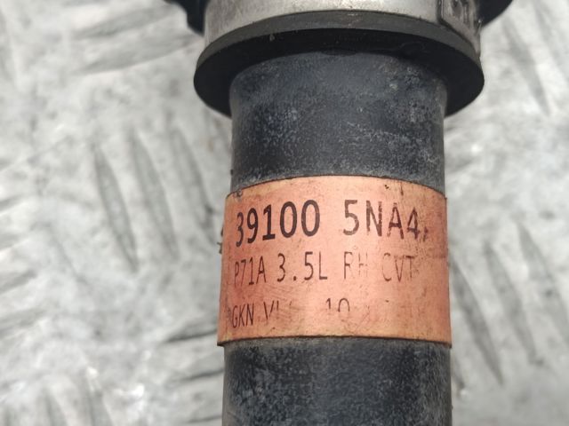 Привід правий 391005NA4A NISSAN