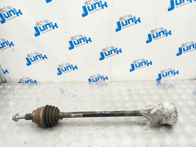 Піввісь задня, права 3QF501204A VAG
