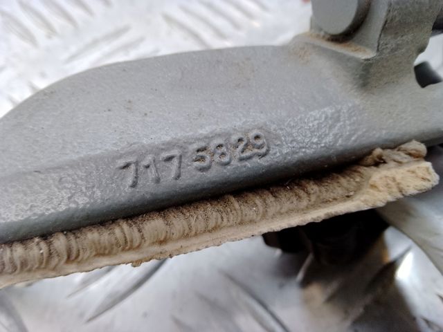 Петля багажника 41007202863 BMW