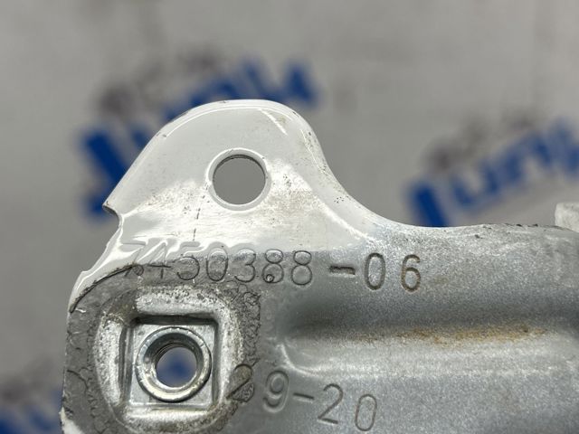 Кронштейн кріплення крила переднього правого, передній 41007450390 BMW
