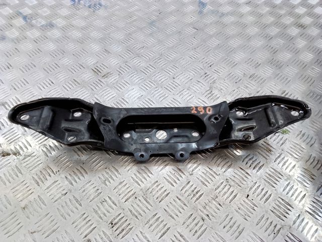 Кріплення кпп 41011FL010 SUBARU