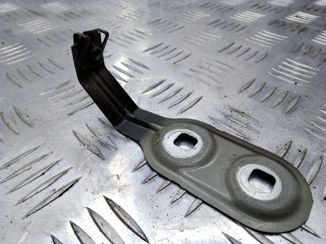 Кронштейн кріплення крила переднього правого, задній 41357207208 BMW