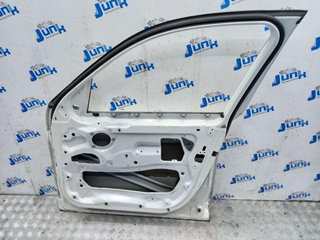 Дверка передня права 41517355804 BMW