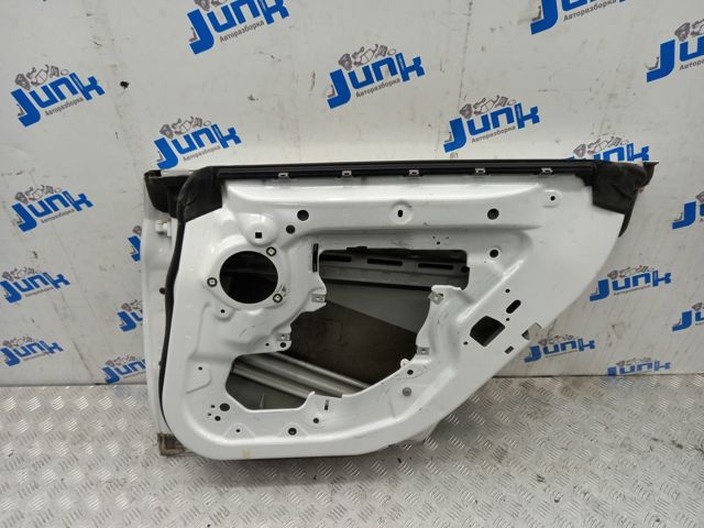 Двері пасажирські задні праві 41525A43C86 BMW