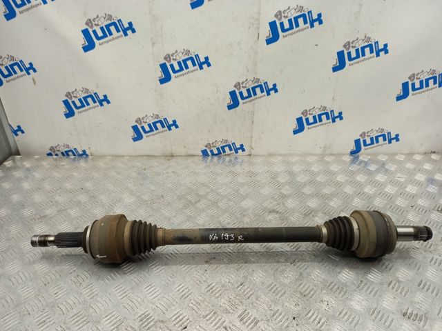 Піввісь задня, права 4233050070 TOYOTA